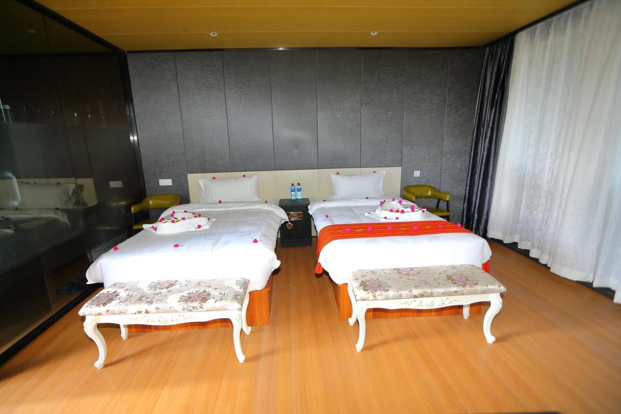Jambo Mara Safari Lodge Ololaimutiek Екстер'єр фото